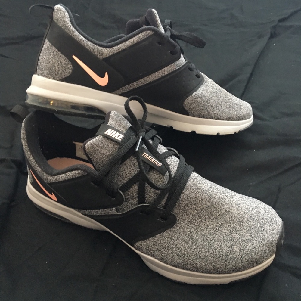 • reposh • nike air bella shoes